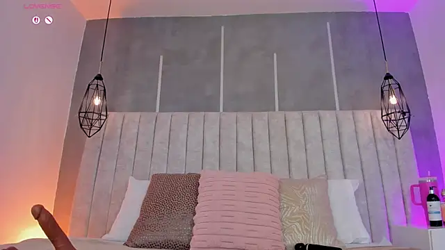Arianasweeet online show from 06.25.26