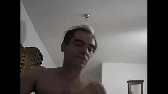 Snapshot of ReyDeBotones chatting on 06.20.26 ReyDeBotones online show from 06.20.26