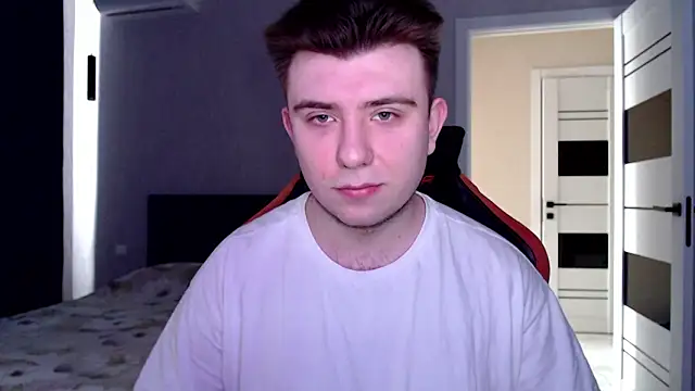 Snapshot of honey_furry chatting on 03.16.26 honey furry online show from 03.16.26