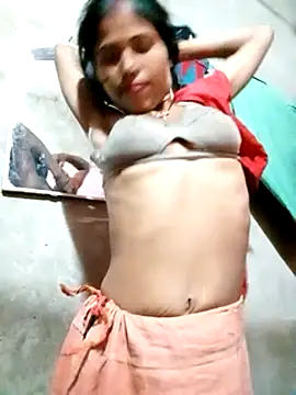 Snapshot of Miss_triha chatting on 02.21.25 Miss triha online show from 02.21.25