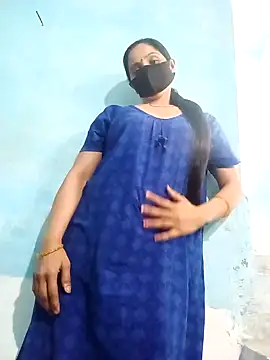 Snapshot of Sumann99 chatting on 03.07.25 Sumann99 online show from 03.07.25