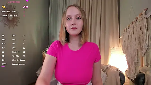 Agatha Mott online show from 03.08.25