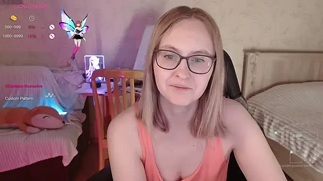 Agatha Mott online show from 11.16.25