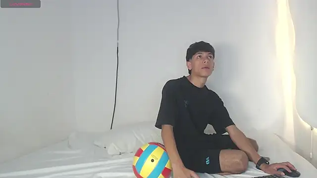 Snapshot of the_murderer chatting on 03.07.25 the murderer online show from 03.07.25