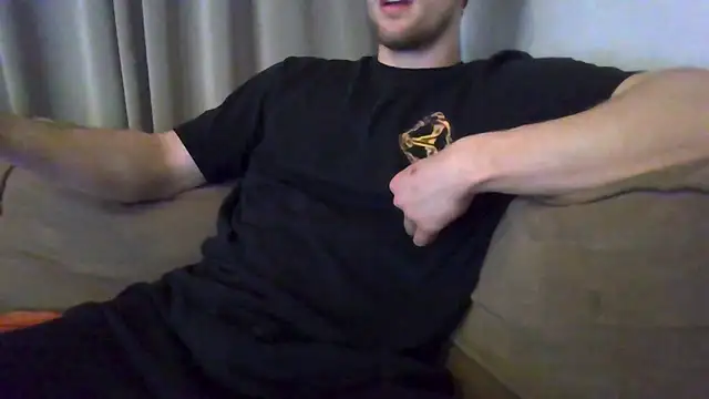 Snapshot of pietjepuk1310 chatting on 02.11.26 pietjepuk1310 online show from 02.11.26