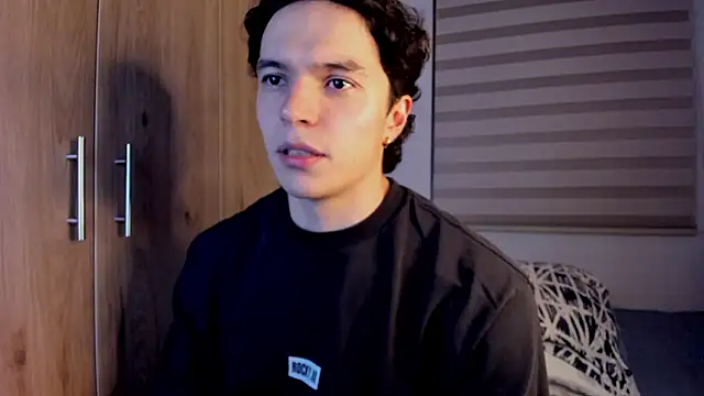 Snapshot of Mastrangelo_xxx chatting on 02.04.26 Mastrangelo xxx online show from 02.04.26