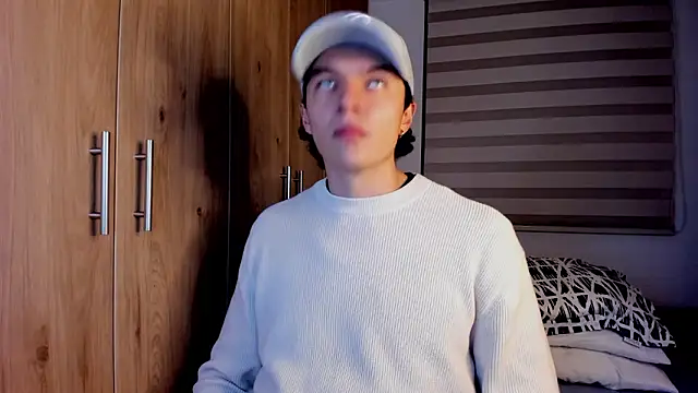 Snapshot of Mastrangelo_xxx chatting on 02.06.26 Mastrangelo xxx online show from 02.06.26