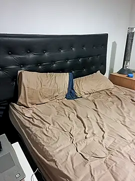 liamlara online show from 10.11.25