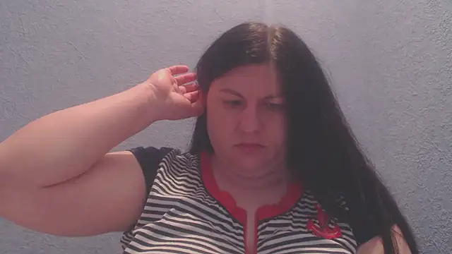 KiraSwee online show from 02.10.26