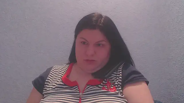 KiraSwee online show from 02.19.26