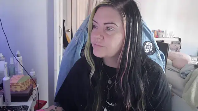 AureliaXOX online show from 09.11.25