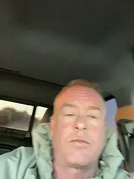 Snapshot of hintly chatting on 02.01.26 hintly online show from 02.01.26