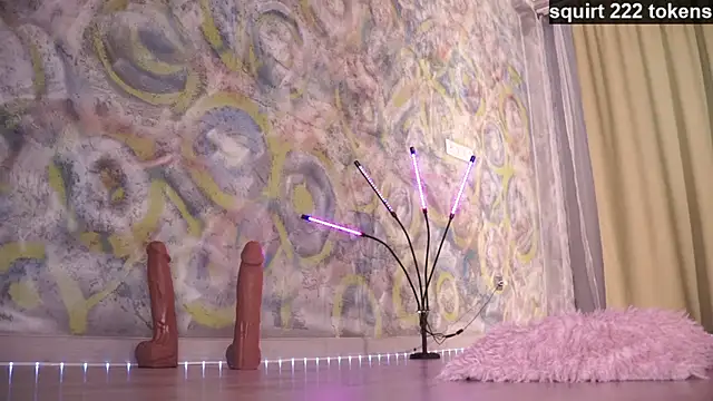 queeneliaa online show from 03.11.25