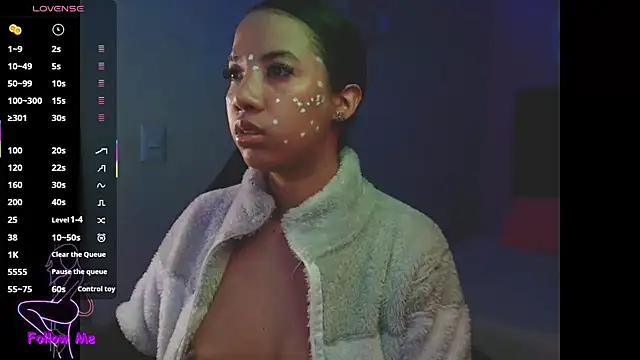 SallyWhitee online show from 11.03.25