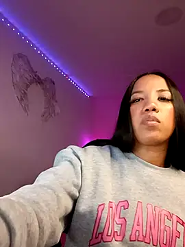 SallyWhitee online show from 02.03.26