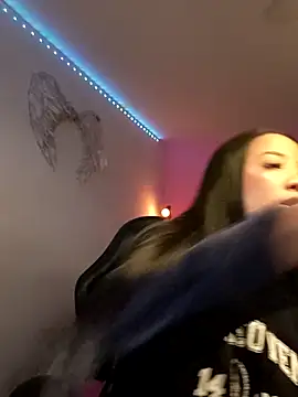 SallyWhitee online show from 02.22.26