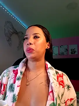 SallyWhitee online show from 03.08.26