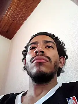 Mineirinho043 online show from 10.06.25