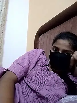 Snapshot of fuungirl38 chatting on 04.11.26 fuungirl38 online show from 04.11.26