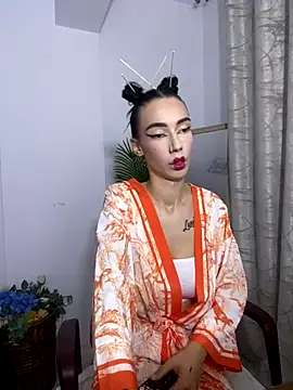 Snapshot of Celine_Roxelle chatting on 09.08.25 Celine Roxelle online show from 09.08.25