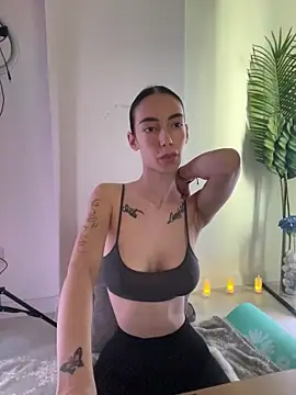 Snapshot of Celine_Roxelle chatting on 11.13.25 Celine Roxelle online show from 11.13.25