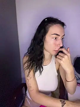 Snapshot of Celine_Roxelle chatting on 11.27.25 Celine Roxelle online show from 11.27.25