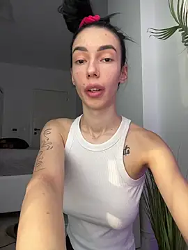 Snapshot of Celine_Roxelle chatting on 01.13.26 Celine Roxelle online show from 01.13.26