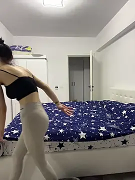 Snapshot of Celine_Roxelle chatting on 01.15.26 Celine Roxelle online show from 01.15.26