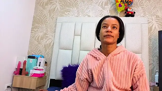 Snapshot of dafnnelewis chatting on 02.07.26 dafnnelewis online show from 02.07.26