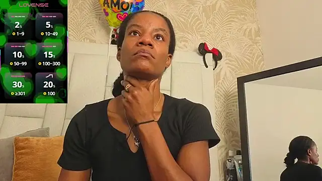 Snapshot of dafnnelewis chatting on 05.19.26 dafnnelewis online show from 05.19.26