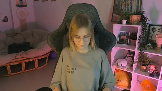 KiraMontoya online show from 03.02.25