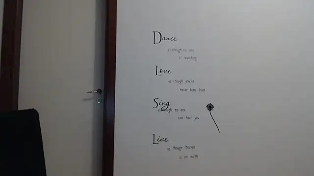 Snapshot of Eva_Eldis chatting on 09.13.25 Eva Eldis online show from 09.13.25