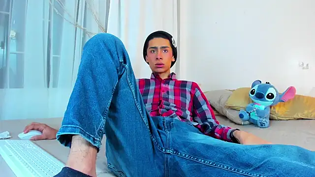 Snapshot of steve__gray chatting on 03.21.25 steve gray online show from 03.21.25