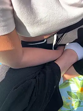 Snapshot of shakybabyx chatting on 03.19.25 shakybabyx online show from 03.19.25