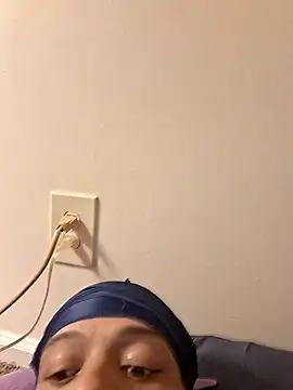 Snapshot of Locdawgg11 chatting on 09.30.25 Locdawgg11 online show from 09.30.25