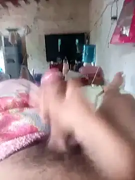 Snapshot of Hugoxxxxxxxxxxxx chatting on 02.13.26 Hugoxxxxxxxxxxxx online show from 02.13.26