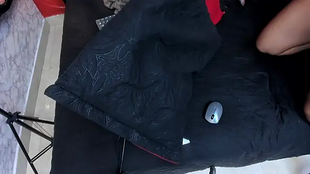 IVISBOUNCYASS online show from 02.24.26