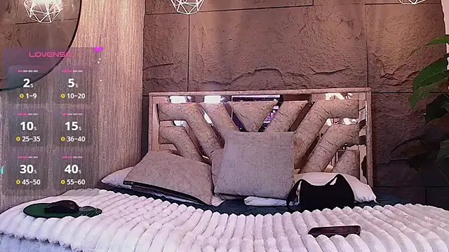 Miaa Lee7 online show from 03.26.26