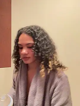 Snapshot of tastylolaaa chatting on 02.07.25 tastylolaaa online show from 02.07.25