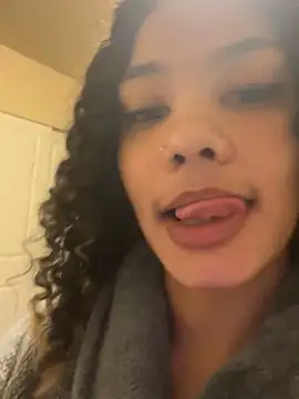 Snapshot of tastylolaaa chatting on 02.08.25 tastylolaaa online show from 02.08.25