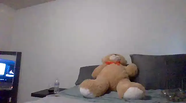 Snapshot of tastylolaaa chatting on 03.11.25 tastylolaaa online show from 03.11.25