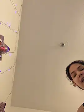 Snapshot of tastylolaaa chatting on 10.18.25 tastylolaaa online show from 10.18.25