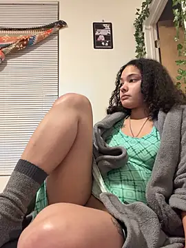 Snapshot of tastylolaaa chatting on 10.26.25 tastylolaaa online show from 10.26.25