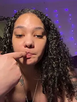 Snapshot of tastylolaaa chatting on 03.18.26 tastylolaaa online show from 03.18.26