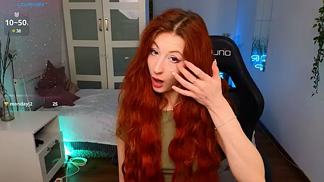 Snapshot of Katy_diamond_ chatting on 02.27.25 Katy diamond online show from 02.27.25