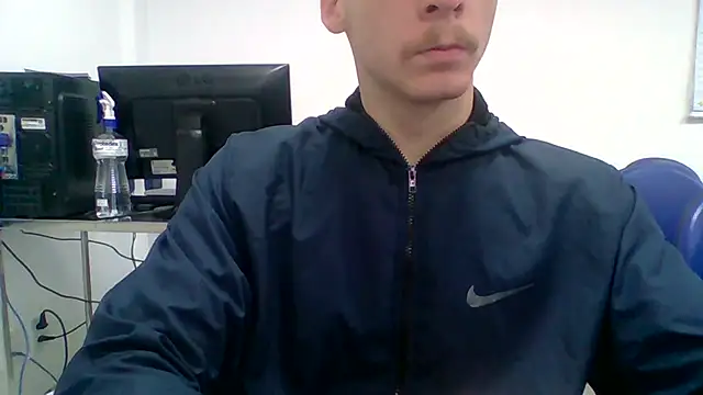 Snapshot of Novinho_pica_rosa chatting on 10.17.25 Novinho pica rosa online show from 10.17.25