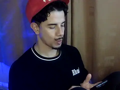 Snapshot of venusfranco_94 chatting on 11.16.25 venusfranco 94 online show from 11.16.25