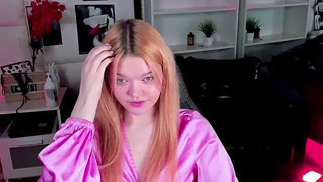 Snapshot of AdeleCartier chatting on 03.01.25 AdeleCartier online show from 03.01.25