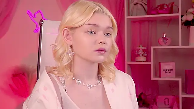 AdeleCartier online show from 05.26.26