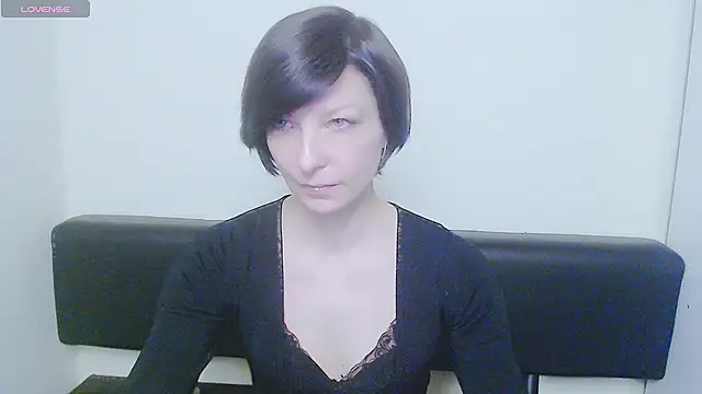 Snapshot of _AngeliaFlow_ chatting on 02.07.25 AngeliaFlow online show from 02.07.25
